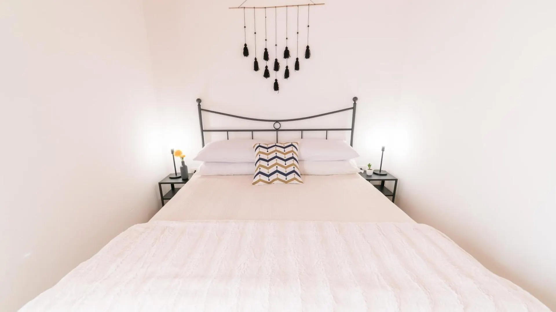 Yenne Apartment 칼리아리