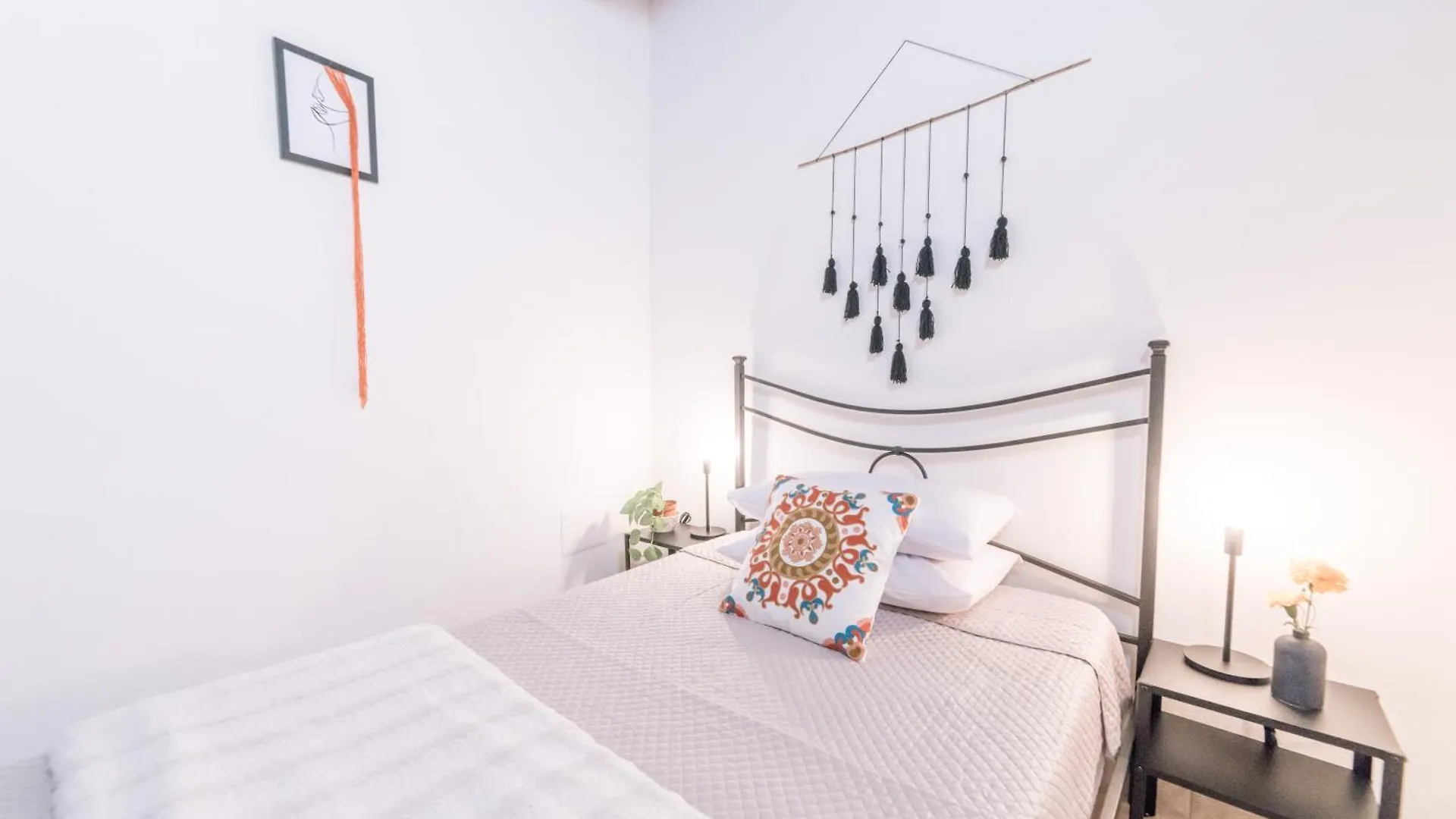 קליארי Yenne Apartment 0*,