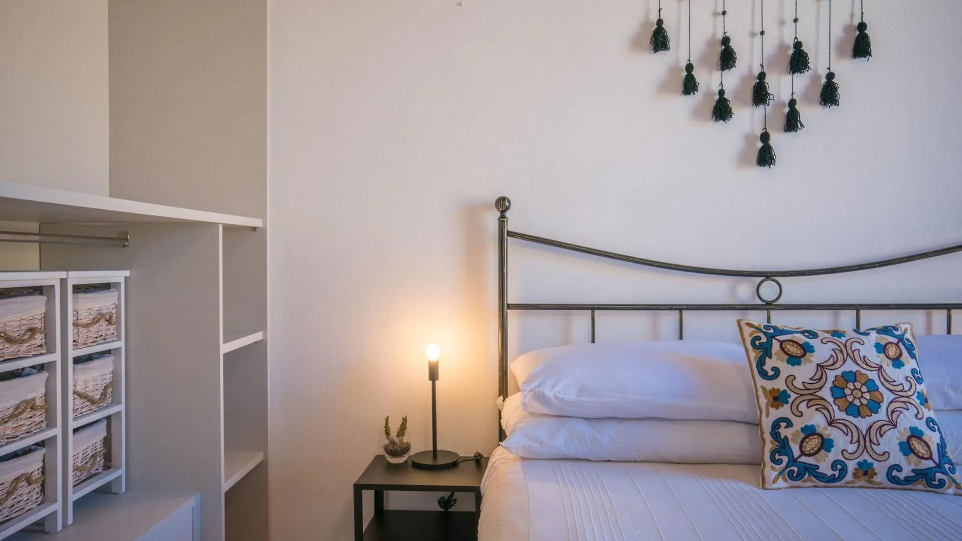 Yenne Apartment 칼리아리 0*,