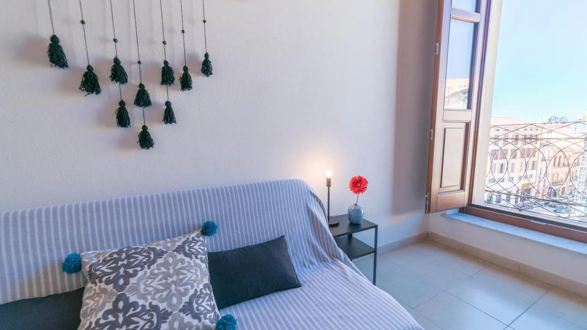 Yenne Apartment 칼리아리 이탈리아