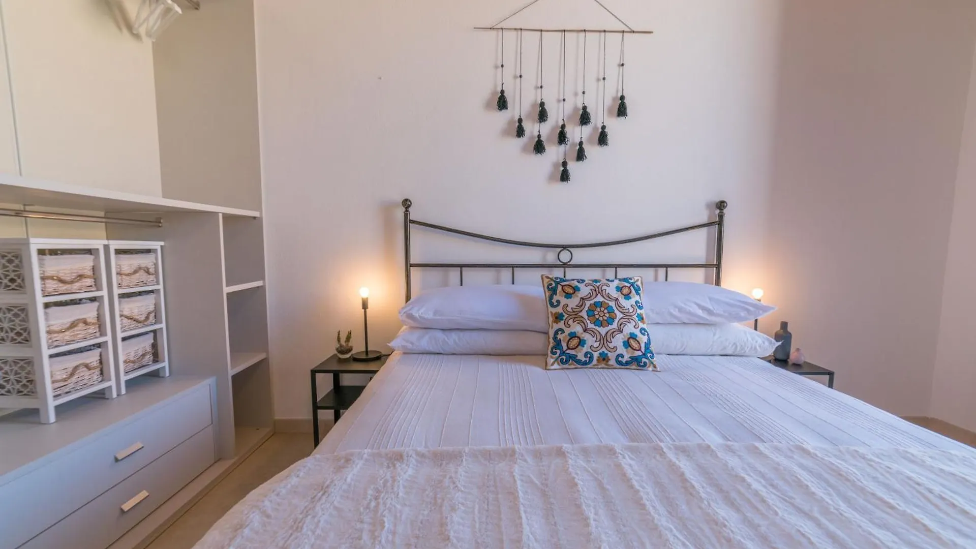 קליארי Yenne Apartment 0*,  איטליה