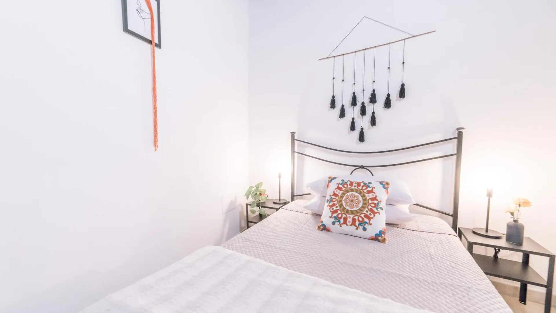 קליארי Yenne Apartment