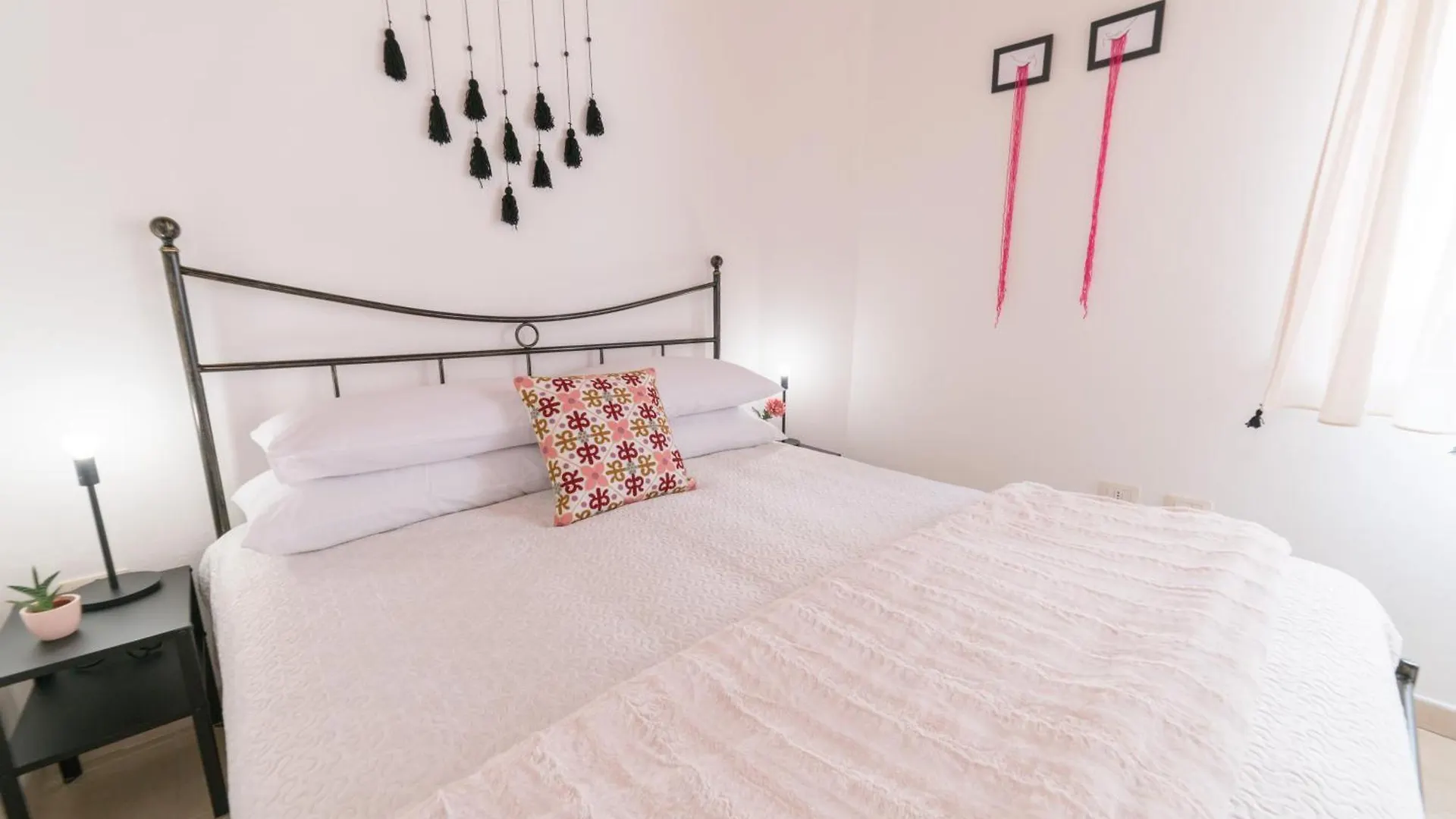 Yenne Apartment 칼리아리